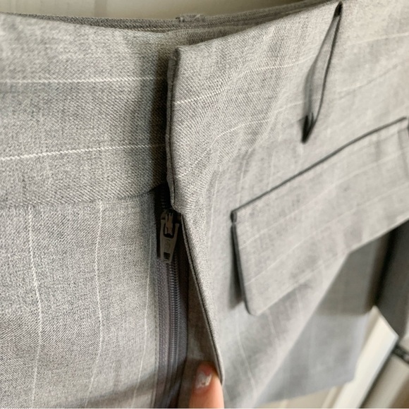 VICI Posh Preview Cropped Pinstripe Blazer Shorts Set Grey - Picture 7 of 16